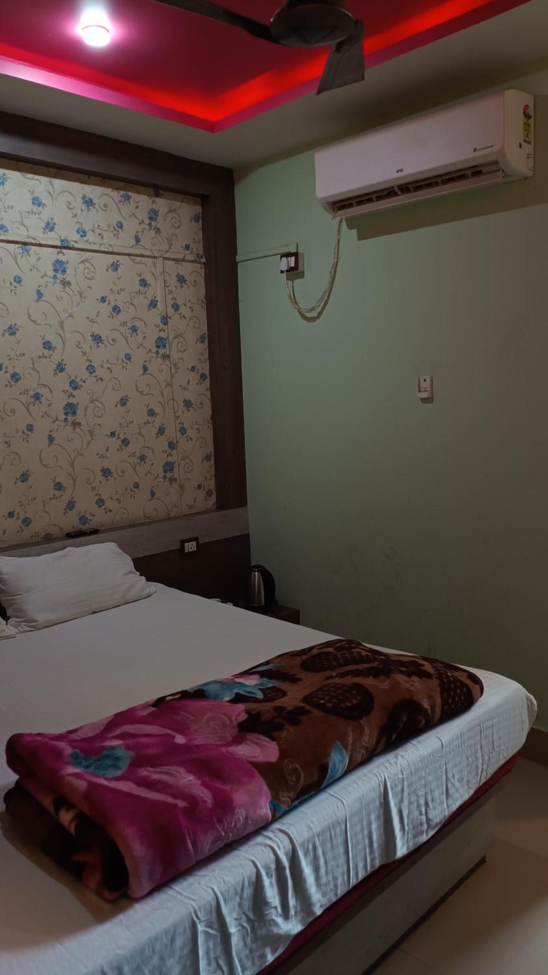 Hotel Srimanta Sankardev Majuli Buitenkant foto